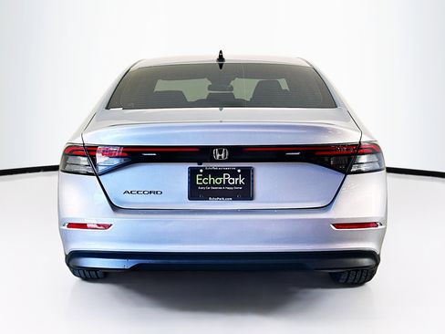 Used 2025 Honda Accord SE image 7