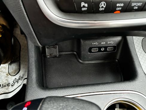 Used 2019 Dodge Durango SXT image 21