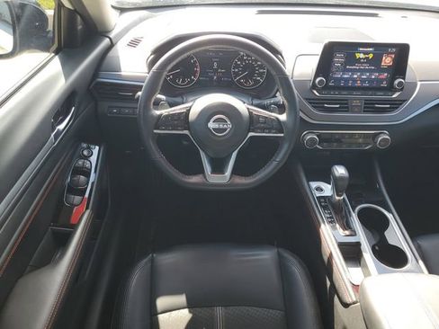 Used 2023 Nissan Altima 2.5 SR FWD image 31