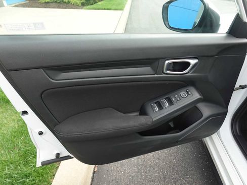 Used 2023 Honda Civic LX image 10