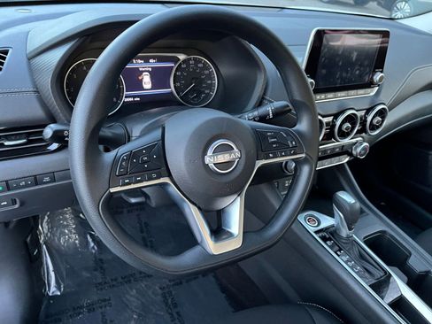 Used 2025 Nissan Sentra SV image 25