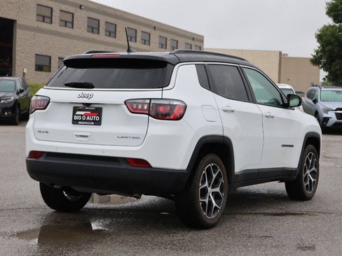 Used 2025 Jeep Compass Limited AWD/4WD image 9