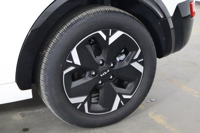 Certified 2024 Kia Niro Wind FWD image 39