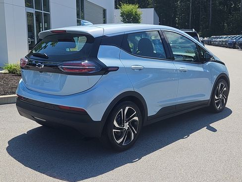 Used 2023 Chevrolet Bolt LT w/ Infotainment Package FWD image 2