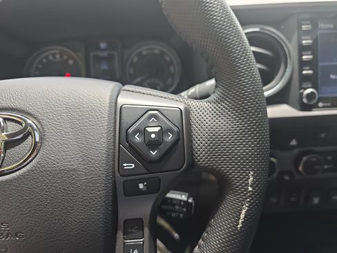 Used 2023 Toyota Tacoma TRD Off-Road w/ TRD Premium Off Road Package AWD/4WD image 17
