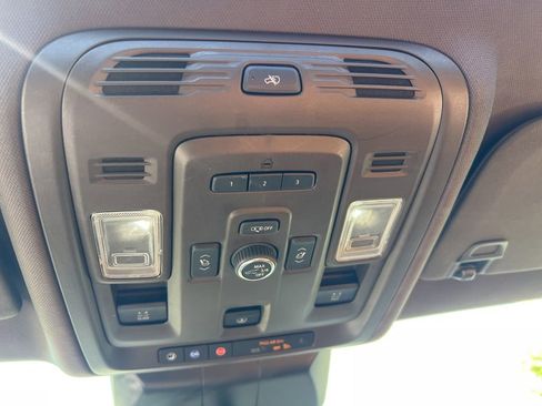 Used 2022 Cadillac Escalade Premium Luxury RWD image 74