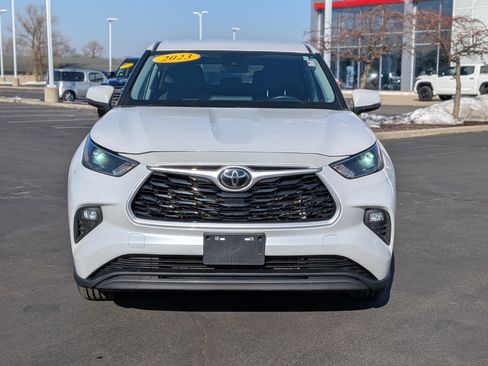 Certified 2023 Toyota Highlander LE image 2