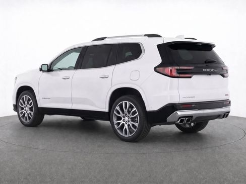 Used 2024 GMC Acadia Denali w/ Super Cruise Package FWD image 3