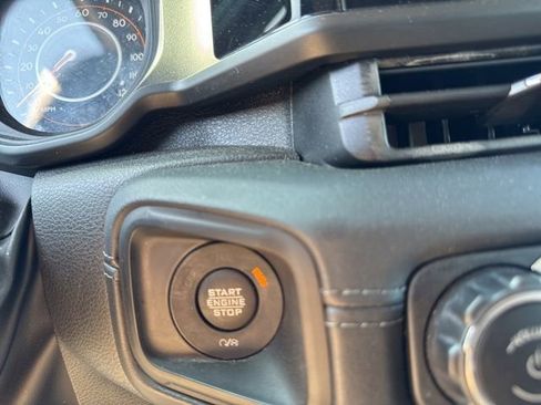 Used 2024 Jeep Wrangler Unlimited Rubicon AWD/4WD image 34
