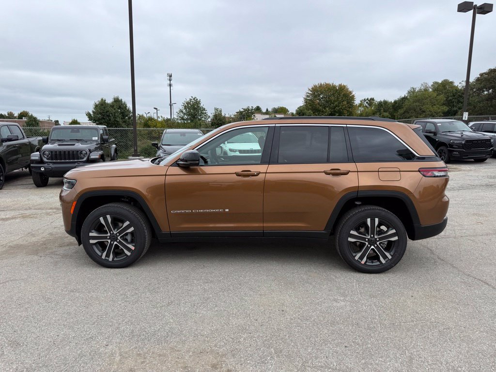 New 2027 Jeep Grand Cherokee Limited AWD/4WD image 9