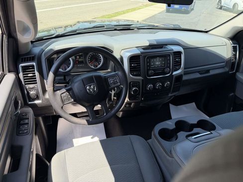 Used 2018 RAM 1500 Classic SLT AWD/4WD image 12
