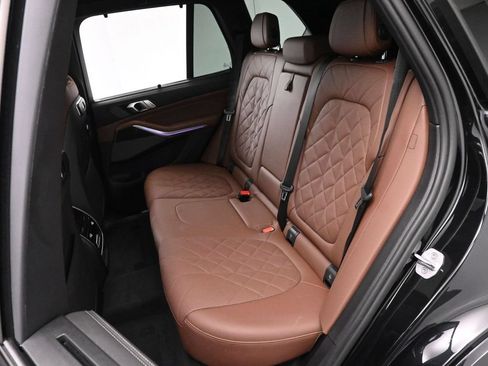 Used 2024 BMW X5 xDrive40i w/ M Sport Package AWD/4WD image 16