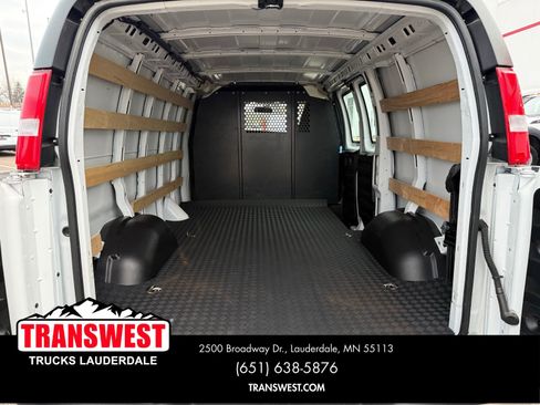 Used 2024 Chevrolet Express 2500 w/ Driver Convenience Package image 11