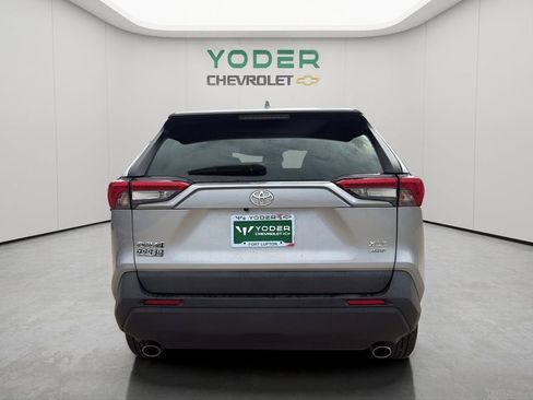 Used 2021 Toyota RAV4 XLE w/ Carpet Mat Package (TMS) image 8