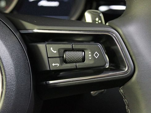 New 2026 Porsche Macan image 24