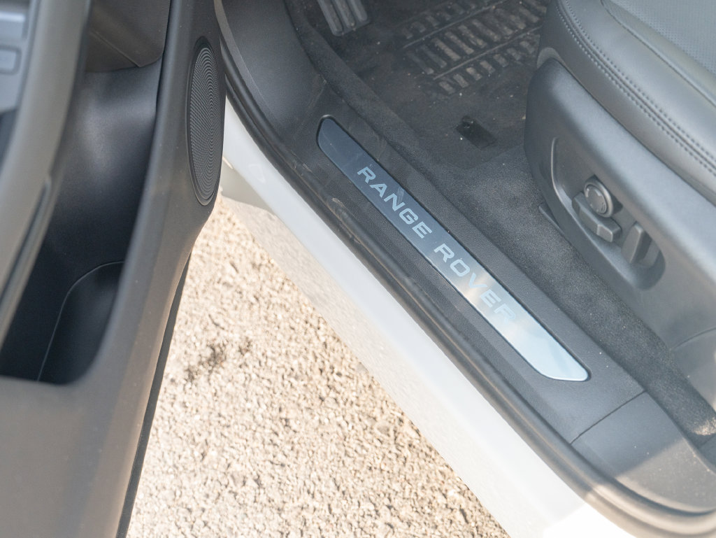 New 2026 Land Rover Range Rover Evoque S AWD/4WD image 16