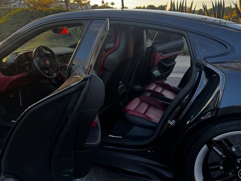 Used 2020 Porsche Taycan Turbo S image 3