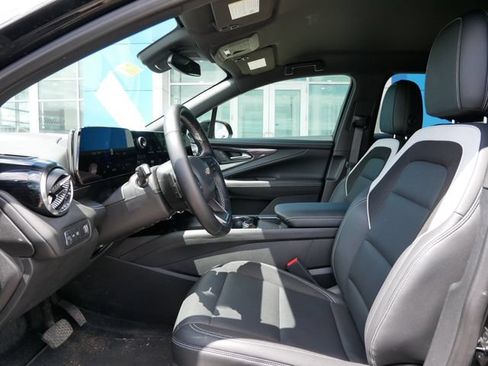 Used 2024 Chevrolet Blazer EV LT AWD/4WD image 4
