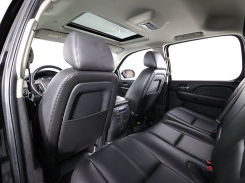 Used 2012 Chevrolet Avalanche LT w/ Suspension Package, Off-Road image 14