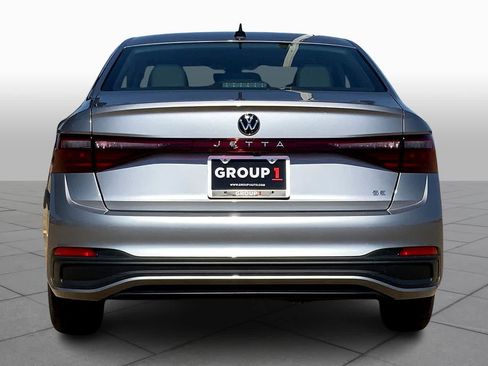 New 2026 Volkswagen Jetta SE FWD image 4