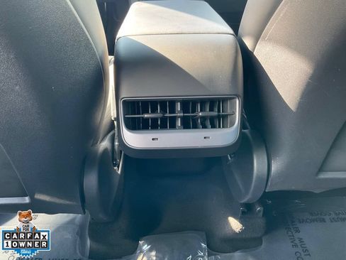 Used 2023 Tesla Model Y Long Range AWD/4WD image 36