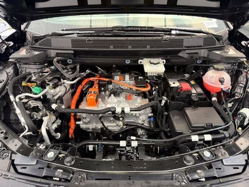 New 2026 Chevrolet Equinox EV LT image 9