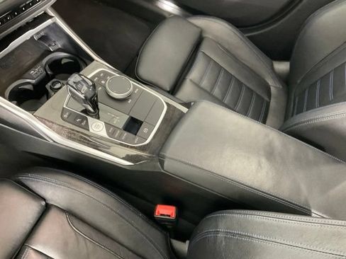 Used 2021 BMW 330i xDrive Sedan w/ M Sport Package AWD/4WD image 17