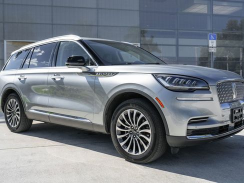 Used 2024 Lincoln Aviator Reserve image 2