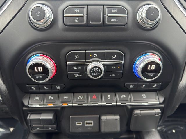 Used 2020 GMC Sierra 1500 AT4 w/ AT4 Premium Package AWD/4WD image 19