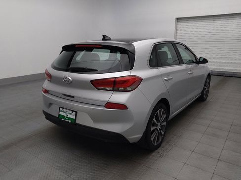 Used 2018 Hyundai Elantra GT w/ Tech Package 03 FWD image 9