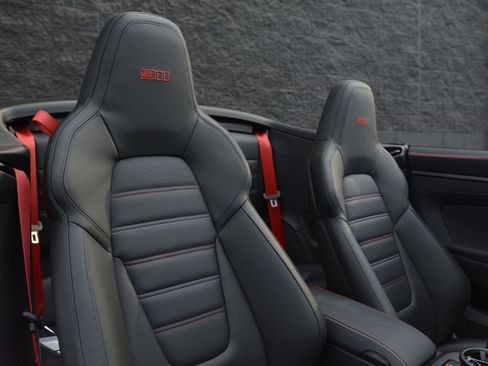 Certified 2023 Porsche 911 Cabriolet image 33