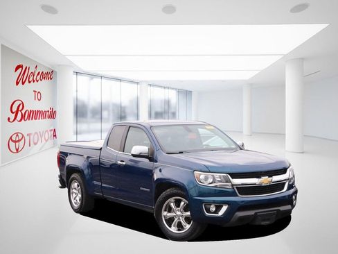 Used 2019 Chevrolet Colorado LT w/ Luxury Package, Chrome RWD image 2