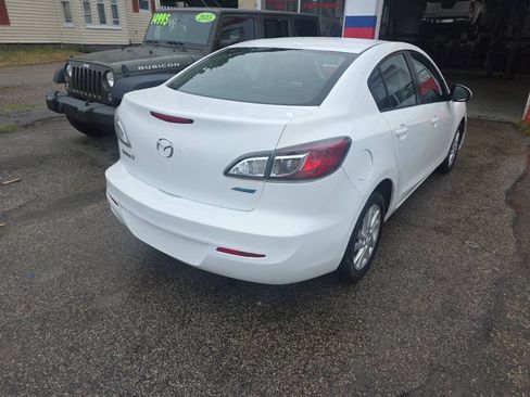 Used 2013 MAZDA MAZDA3 i Touring FWD image 5