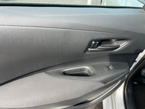 Used 2022 Toyota Corolla LE image 37