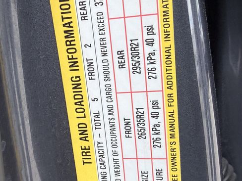 Used 2022 Tesla Model S AWD/4WD image 27