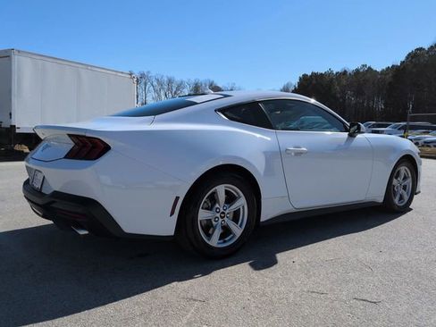 Certified 2024 Ford Mustang Coupe image 4