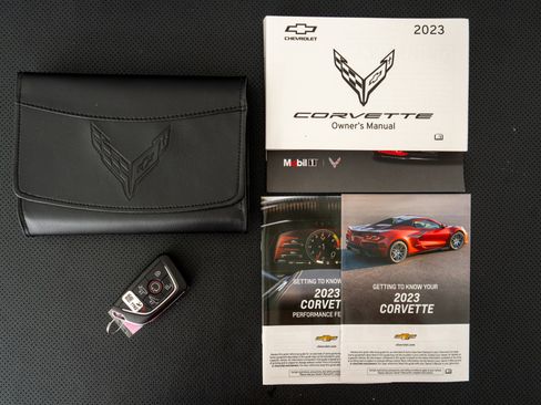 Used 2023 Chevrolet Corvette Stingray Preferred Conv w/ Z51 Performance Package RWD image 21