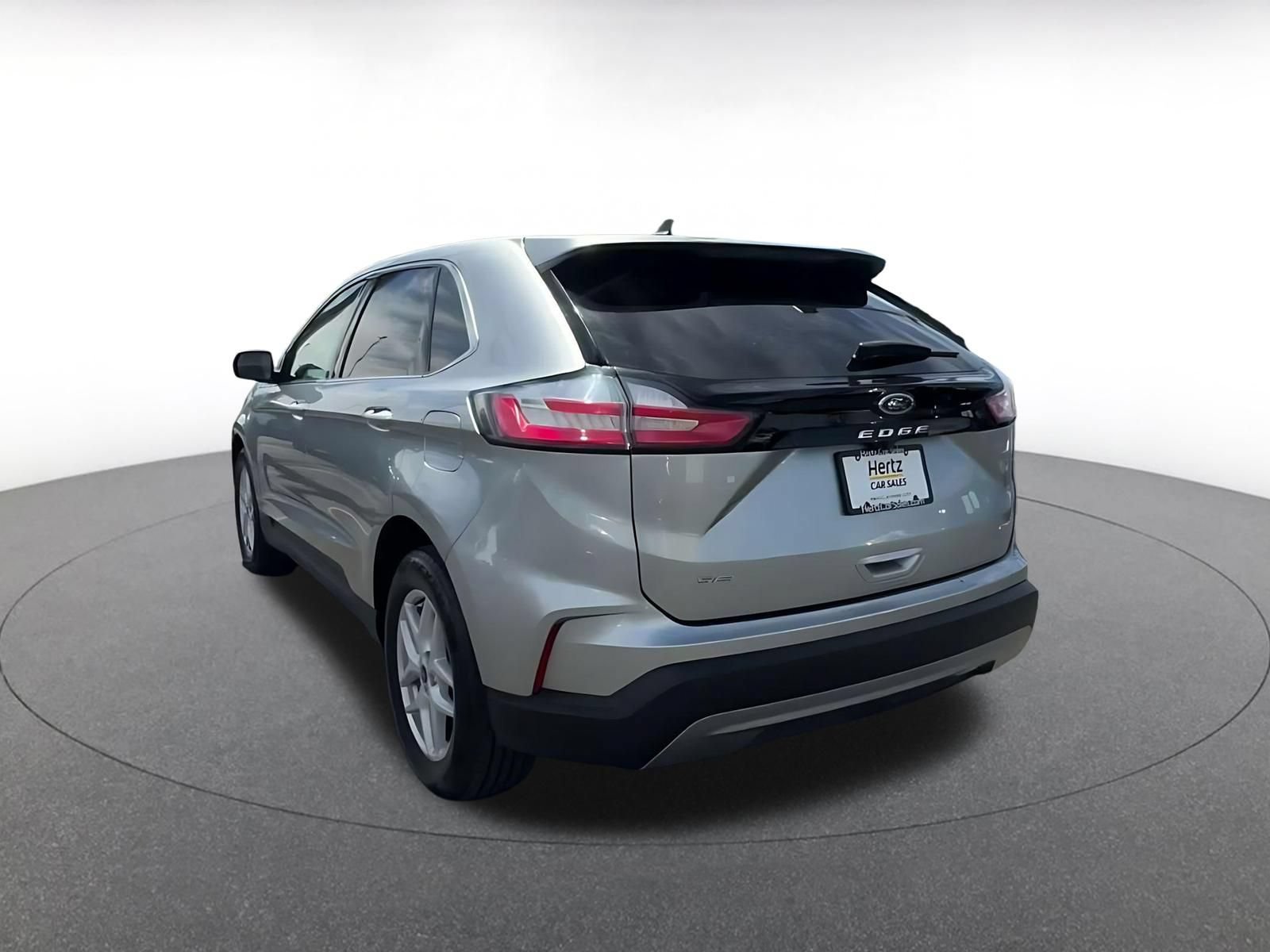 Used 2024 Ford Edge SEL AWD/4WD image 10