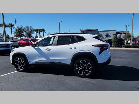 New 2026 Chevrolet Trax RS w/ Sunroof Package image 20