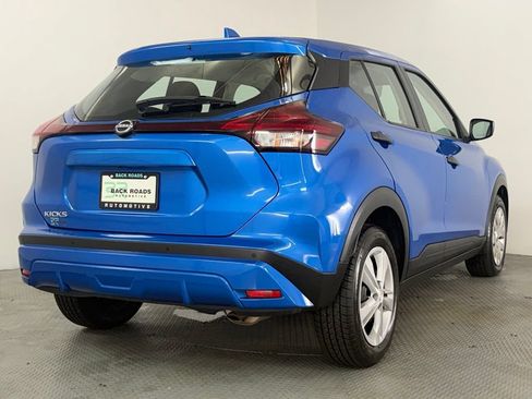 Used 2022 Nissan Kicks S FWD image 9