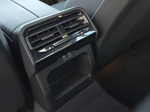 Used 2025 BMW 530i xDrive image 31