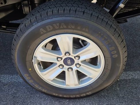 Used 2017 Ford F150 XLT RWD image 9