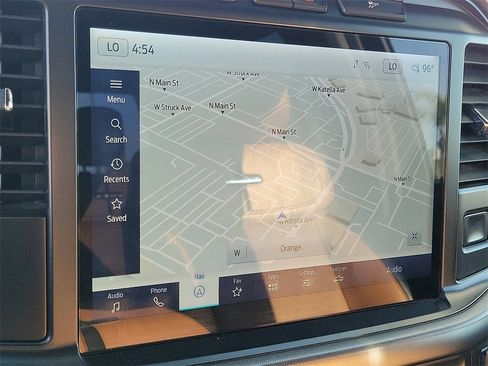 Used 2023 Ford F150 Platinum image 9