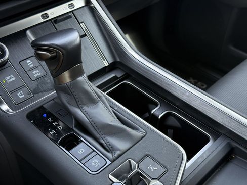 Used 2024 Lexus GX 550 w/ Accessory Package (31) AWD/4WD image 18