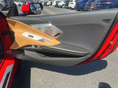 Used 2024 Chevrolet Corvette Stingray Preferred Conv image 19