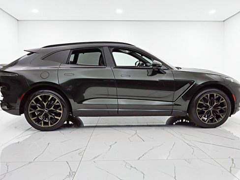 Used 2021 Aston Martin DBX AWD/4WD image 19