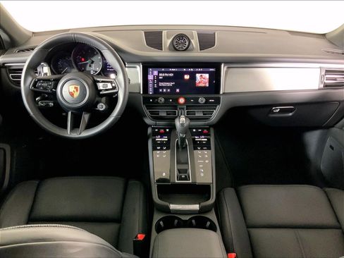 Used 2026 Porsche Macan AWD/4WD image 12