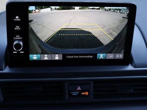 Used 2025 Honda Pilot Touring image 20
