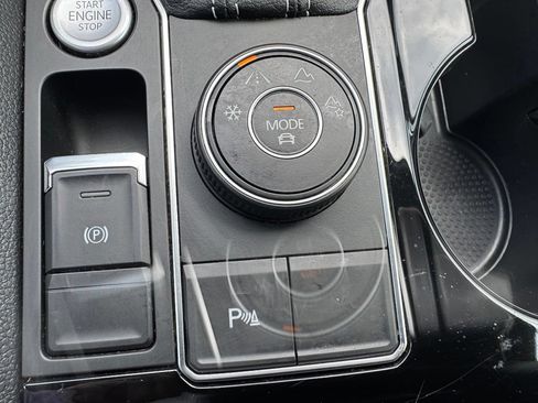 Used 2022 Volkswagen Atlas SE AWD/4WD image 44