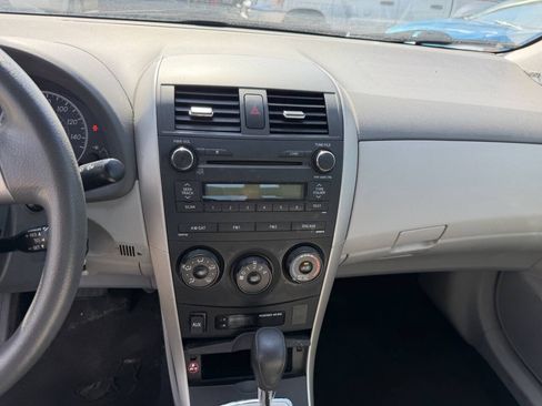 Used 2010 Toyota Corolla LE w/ All Weather Guard Pkg FWD image 20